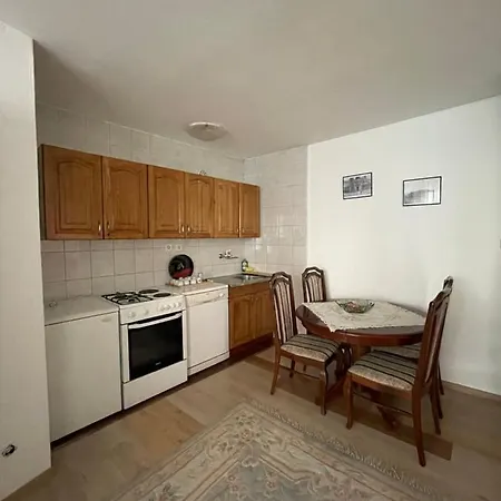 Apartment Grape *